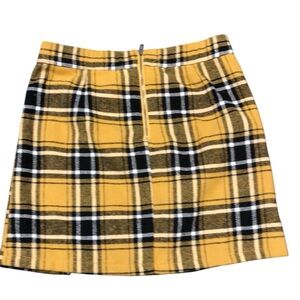 - NWT Plaid Skirt size 7-9 juniors